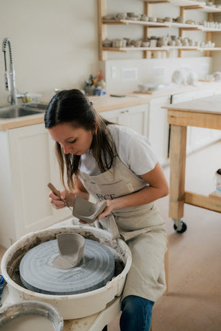 Introductory pottery course