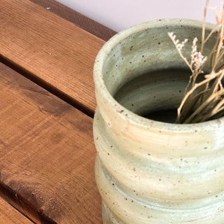 Les secrets des glaçures : la magie des couleurs en poterie